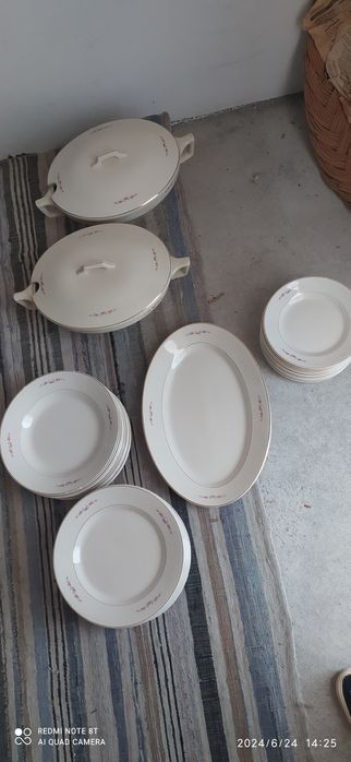 Conjunto de louça de mesa vintage