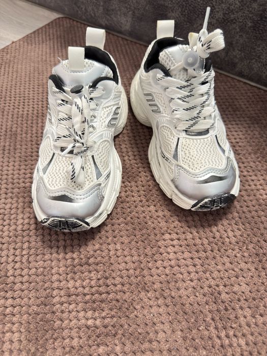 Кроссовки Adidas