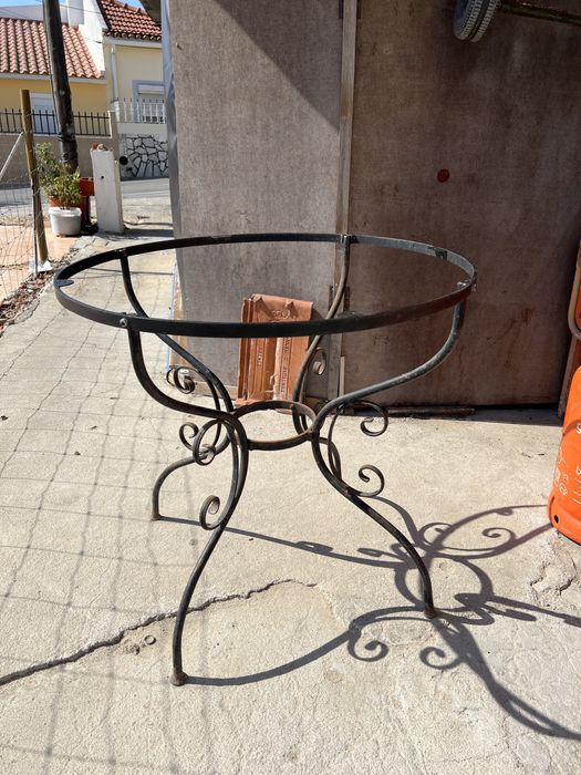 Mesa de jardim, Ferro de passar (Um pouco de ferrugem)