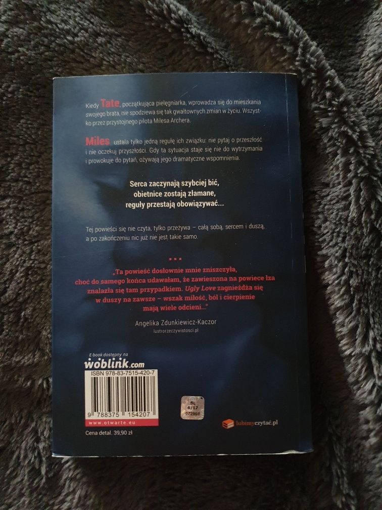 Colleen Hoover "Ugly Love"