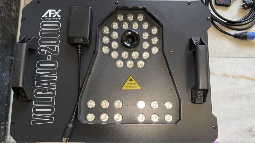 2x Afx Light Máquina de Fumos VOLCANO 2000W 36 LEDS 1W RGB