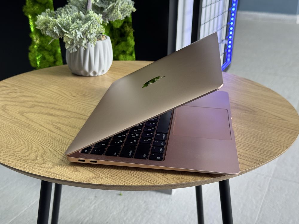 Macbook Air M1 2020 8/256SSD Ідеальнийстан! Гарантія! Магазин! Макбук!
