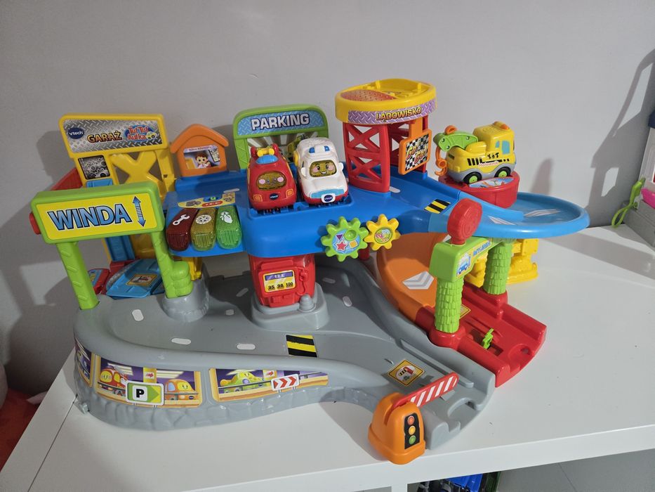 Tut Tut Autka  Garaż z  Vtech