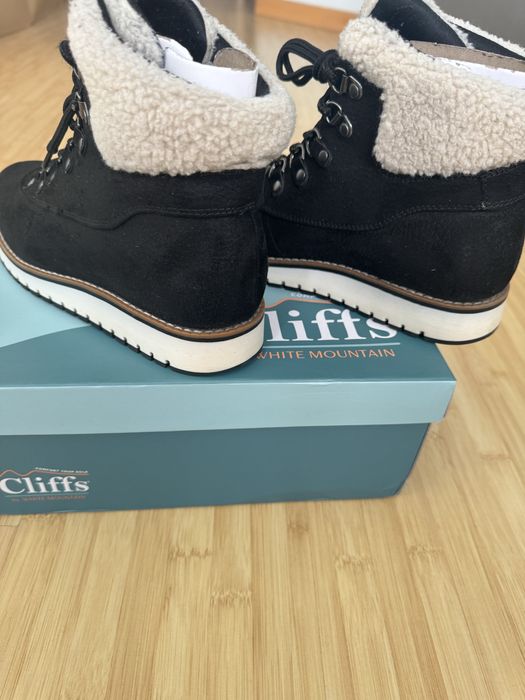 Зимвоі черевикі жіночи