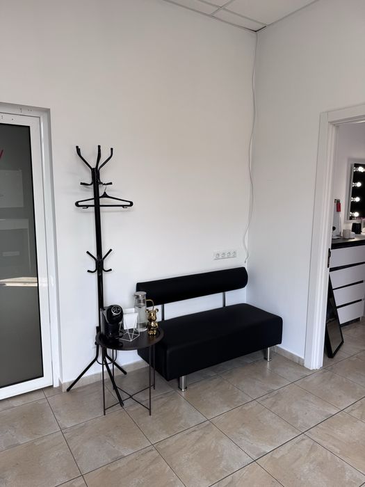 Оренда Стіл бровіста візажиста бьюті майстера кушетка лашмейкера