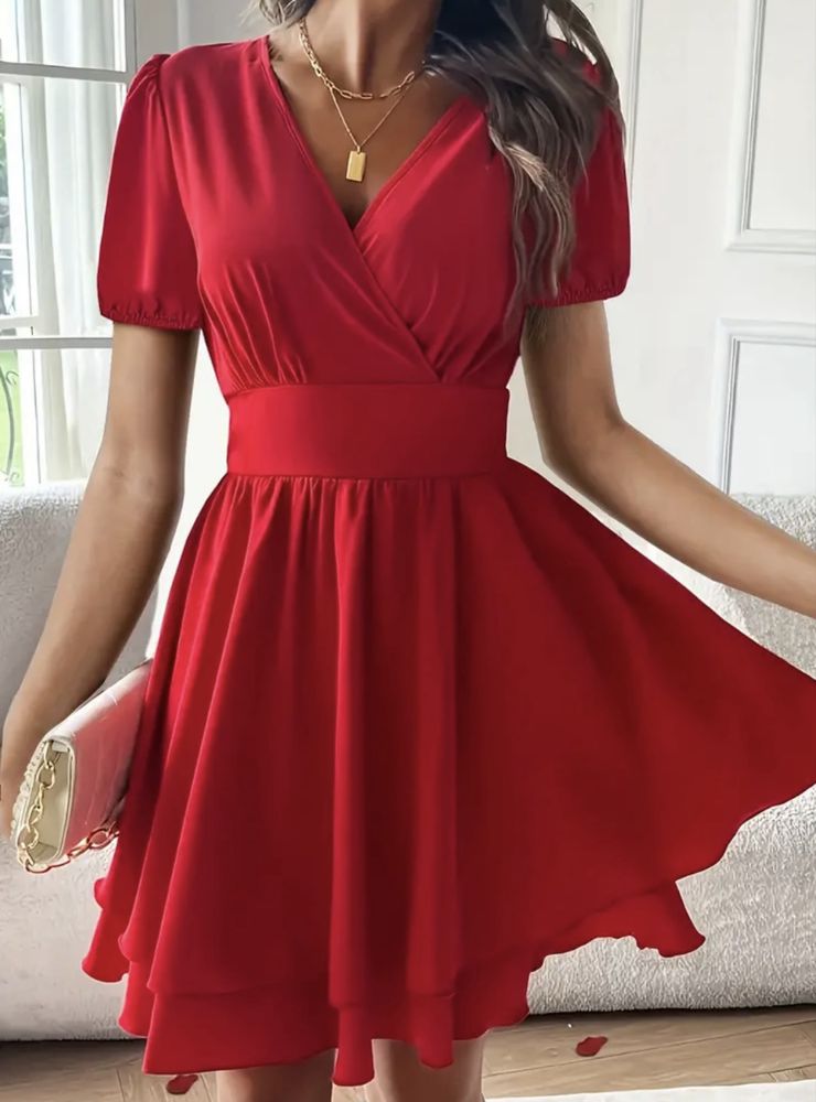Elegancka czerwona sukienka Nowa dekold w V