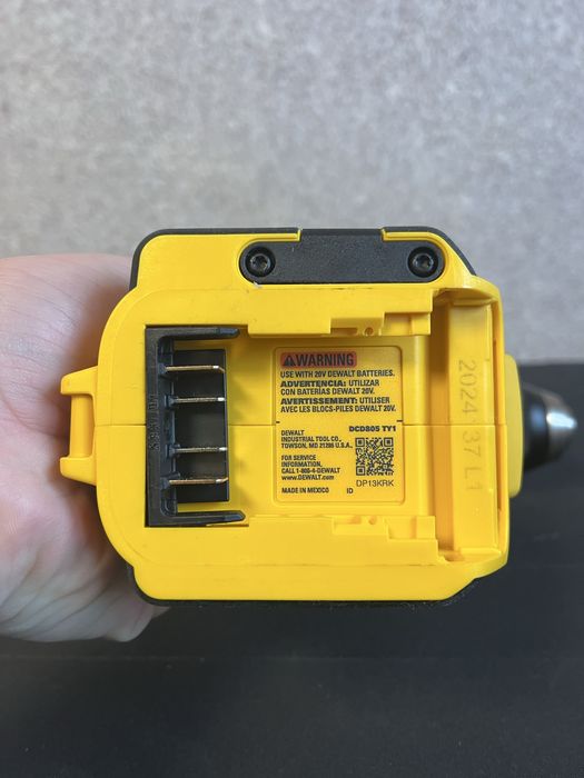 Ударний шуруповерт DeWalt / девольт DCD805