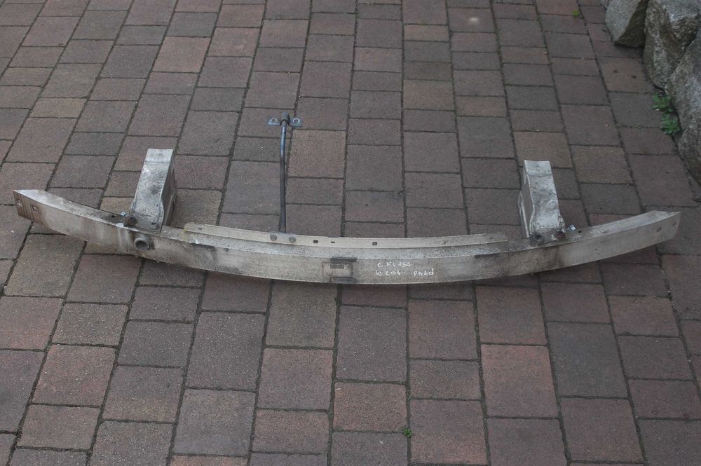 Belka zderzaka przód Mercedes C klasa W204