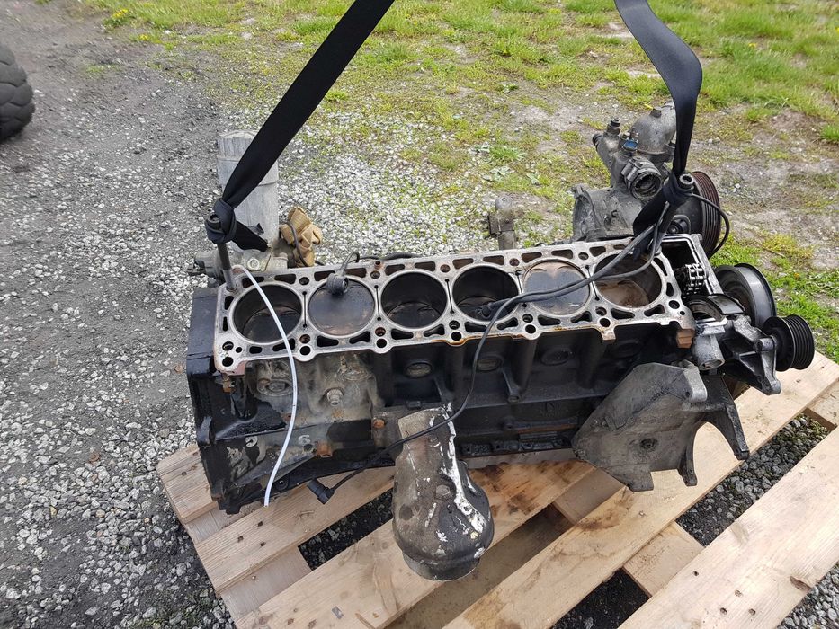 Blok silnik mercedes 3.0 - 24V 104 980