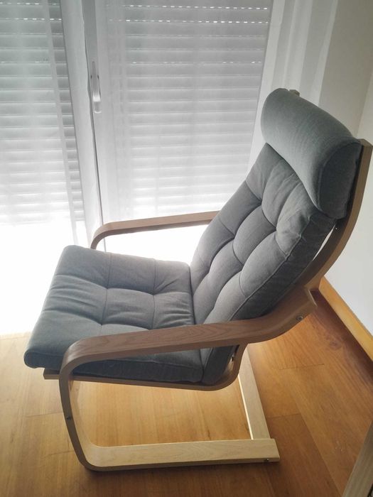 Cadeira Poltrona, chapa de carvalho e almofada verde claro