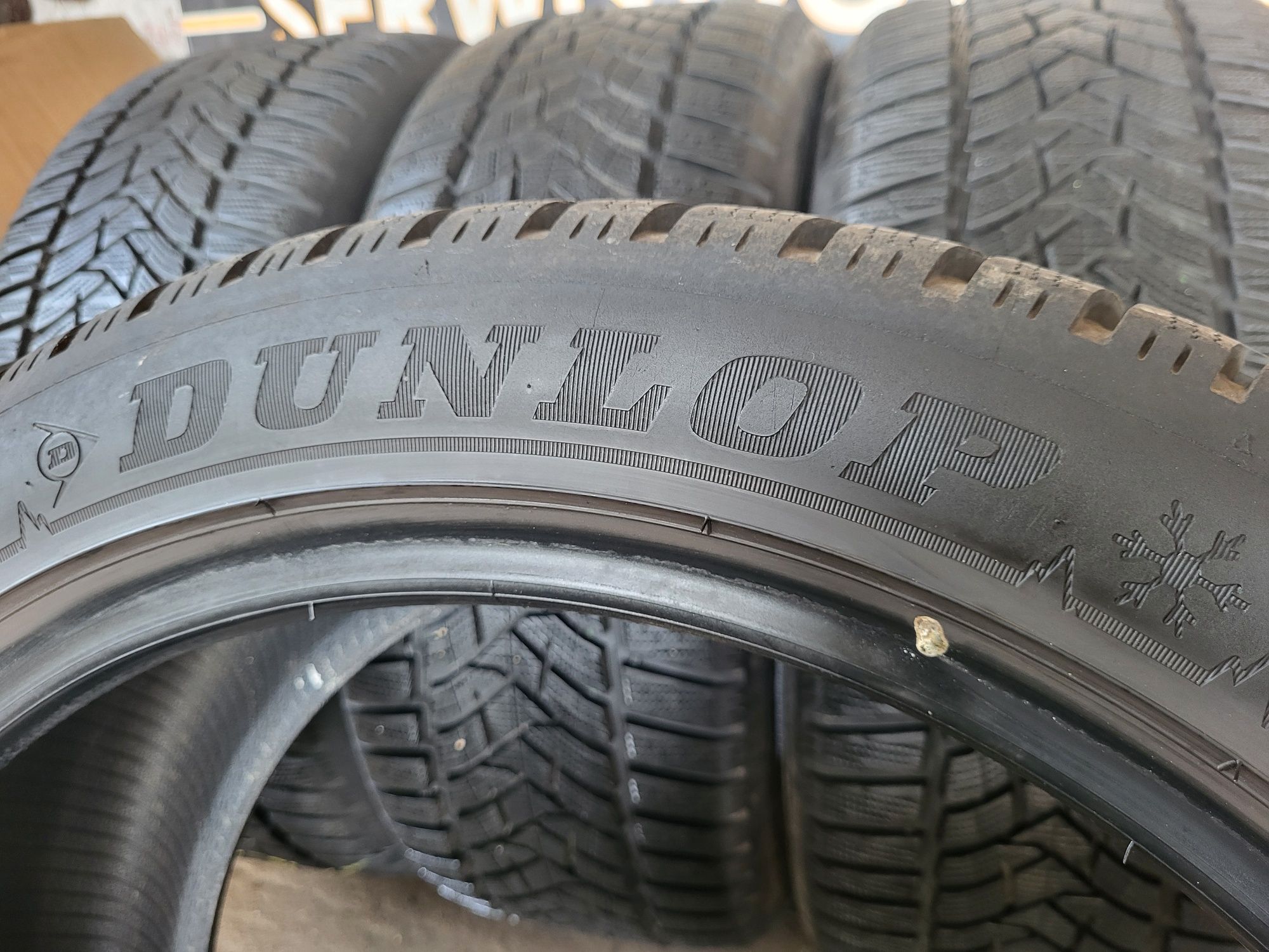 Opony zimowe 245/45/19 Dunlop 22rok 7,5/8,5mm