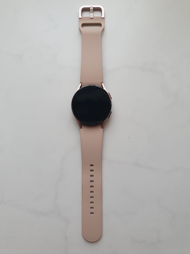 Смарт-часы Samsung Galaxy Watch 4   40 mm   Gold
