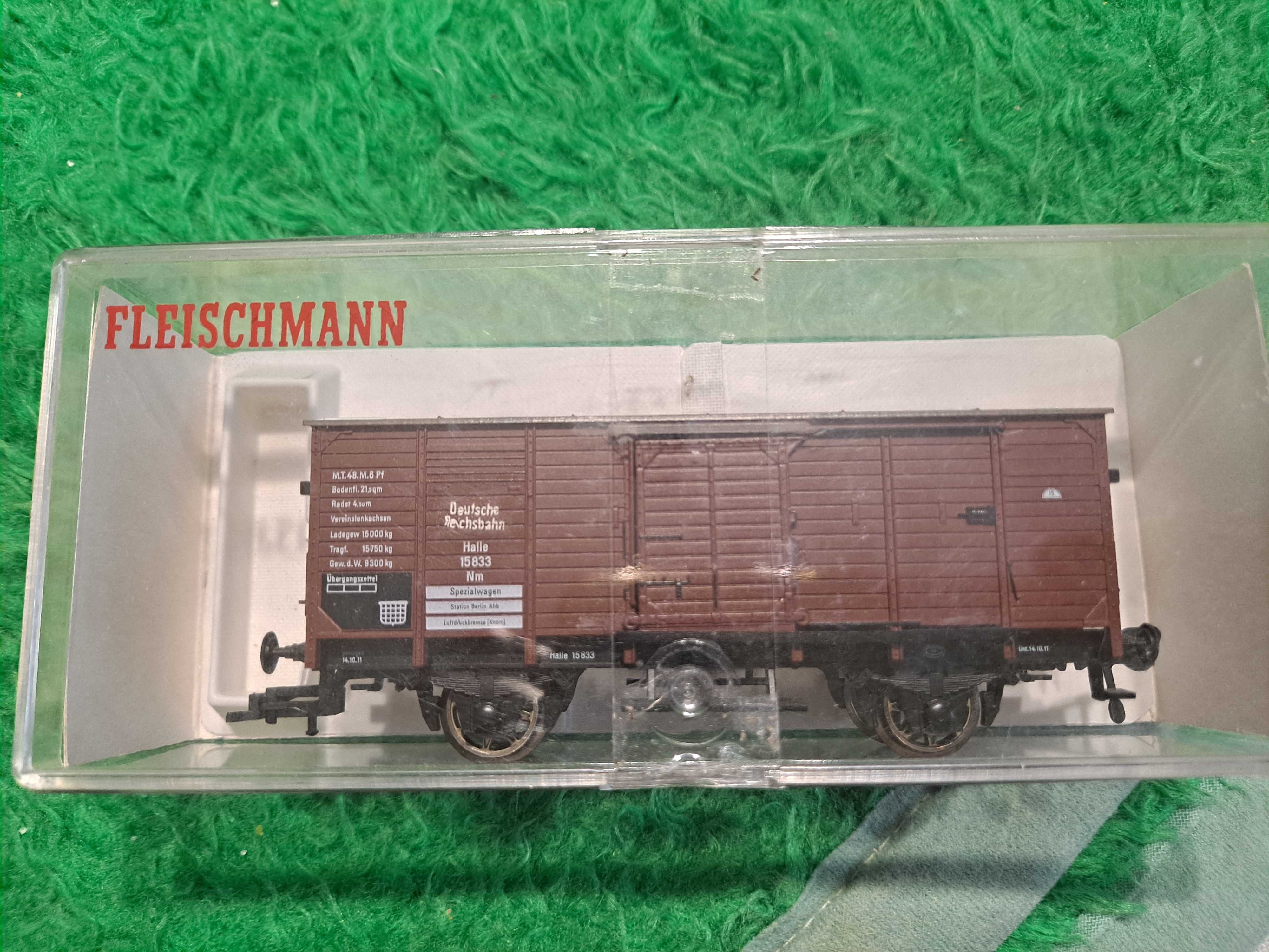 Wagon towarowy kryty Fleischmann 5833 H0