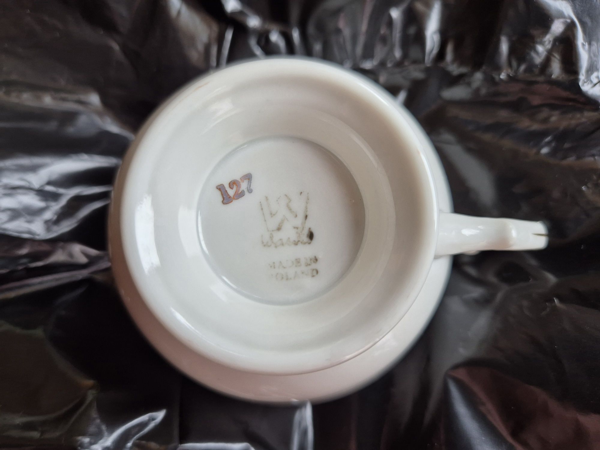 Złocona filiżanka Wawel śr. 8,4cm wys. 5,1cm stan 5/5 np. do ekspresso