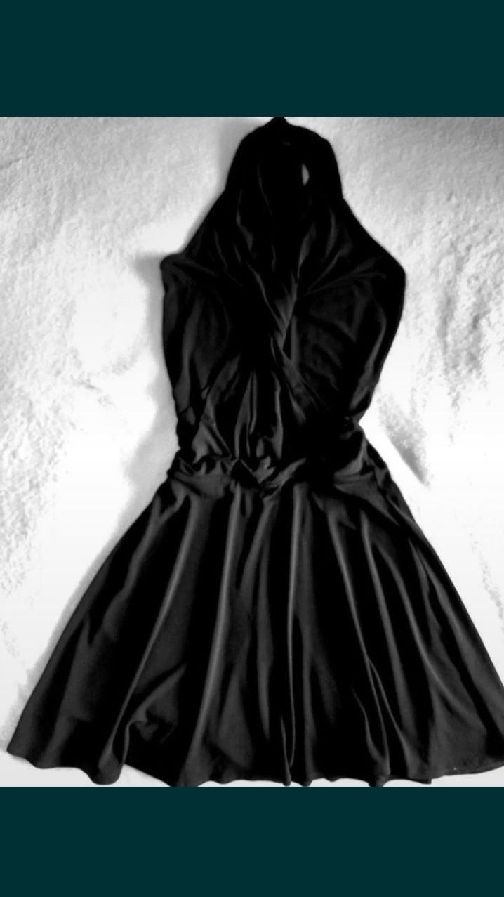 rozkloszowana elegancka czarna sukienka święta mini 38 l 40 m