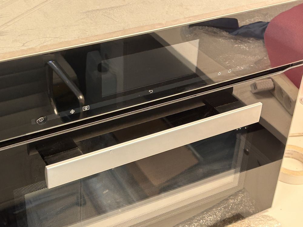 Miele – piekarnik kompaktowy z funkcją mikrofali H6800-1BM