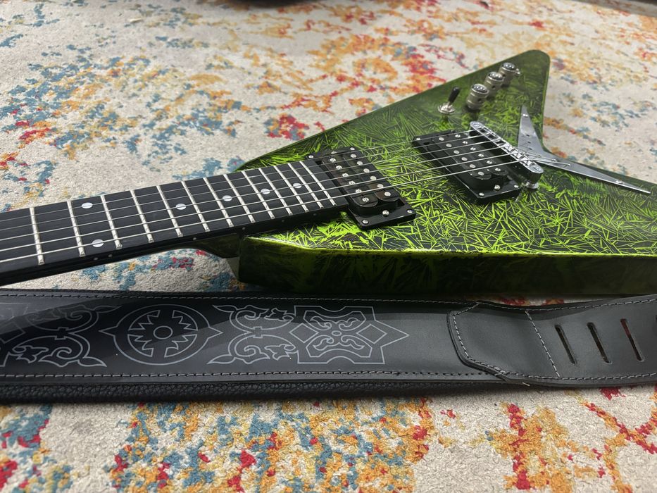 Gitara a la Gibson Flying V piękna Vka guitar