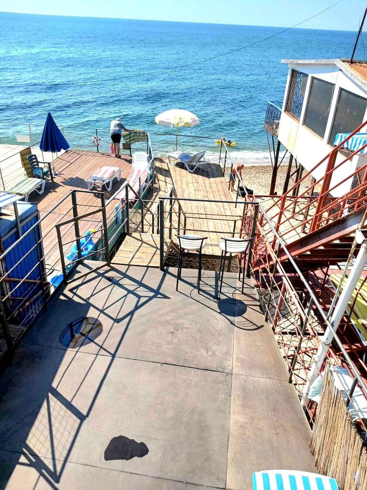 Сдам в Киевском Р-не 2х эт. дом причал первая линия моря