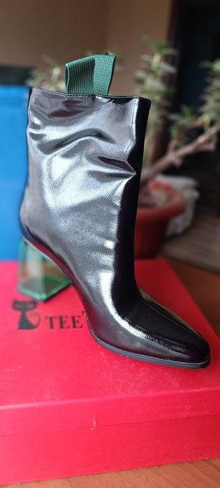 Осінні сапожки нові