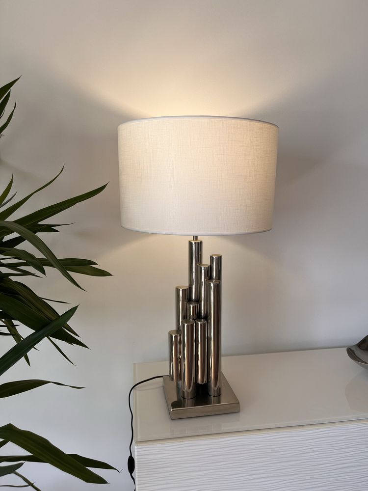 Elegante Candeeiro com abat-jour