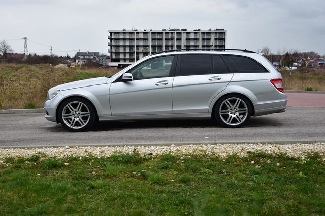 Mercedes-Benz Klasa C Zobacz Film Mercedes z prywatnych rąk, zadbany 2.2 CDI Automat