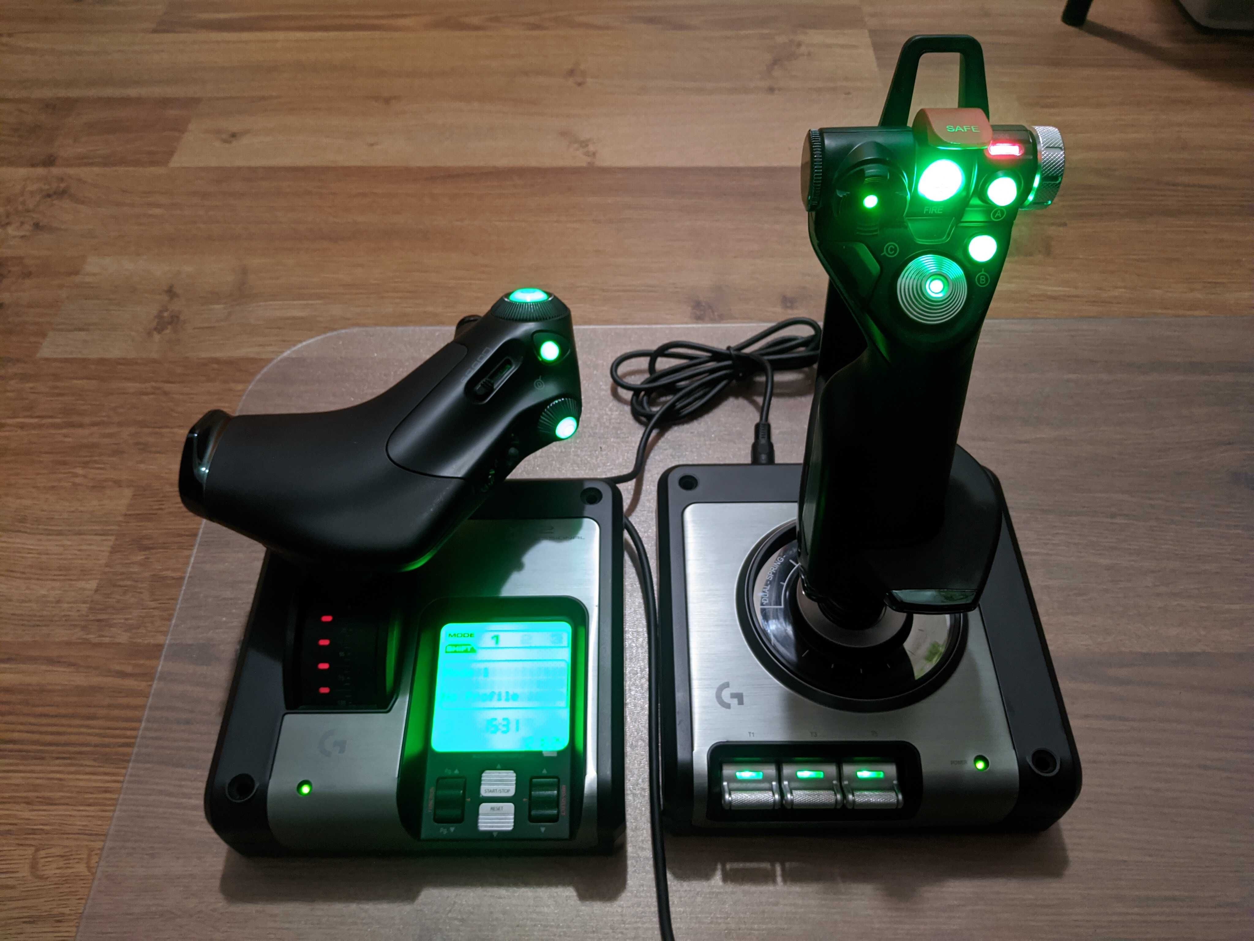 Joystick Logitech Saitek x52 Pro - Stan Jak Nowy