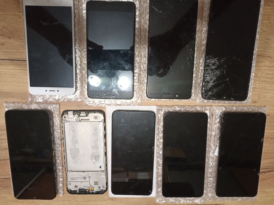 Лот дисплеїв до смартфонів xiaomi