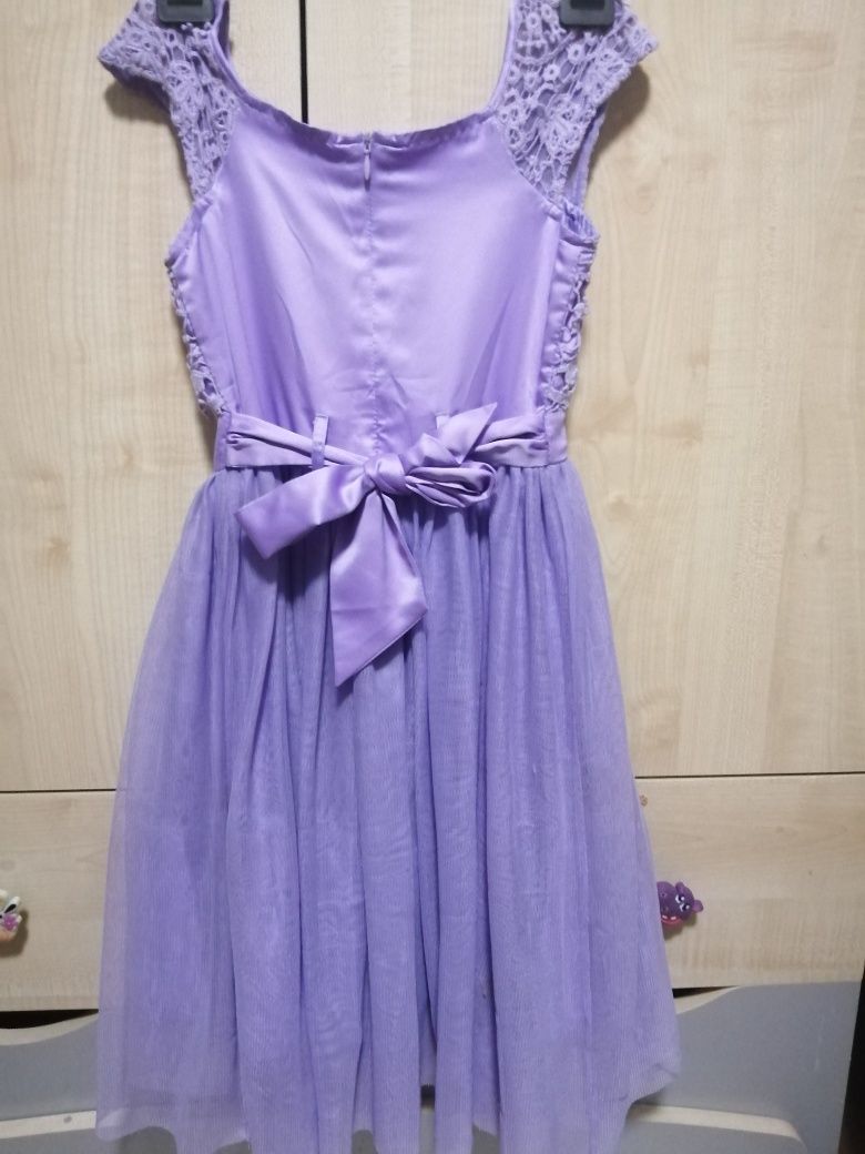 Sukienka suknia r. 134