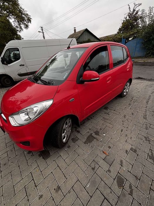 Продаю Hyundai i10, 2012 рік
Один власник, куплена з автосал