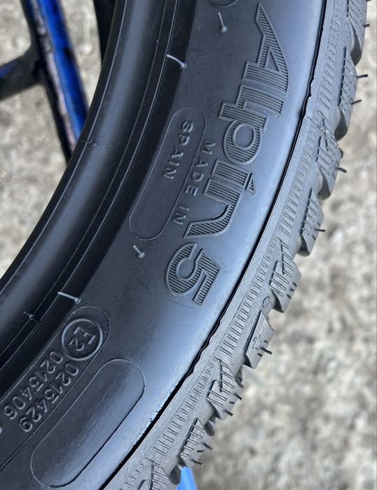 205/50/17 R17 Michelin Alpin5 зима 4 шт