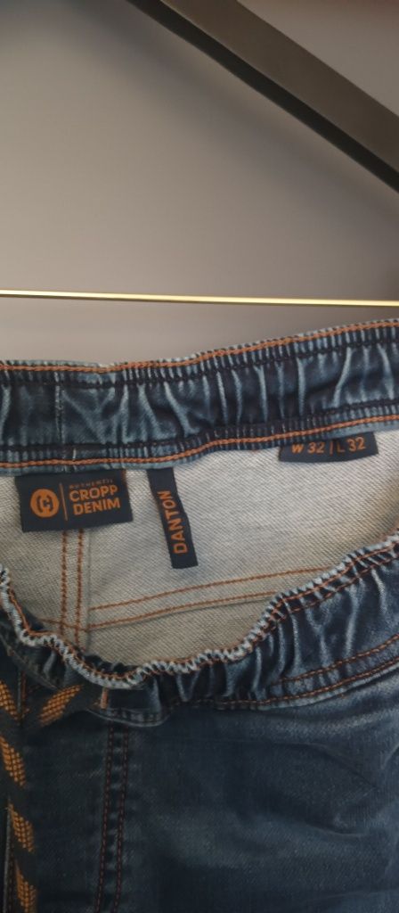 Spodnie jeansy joggery Cropp W32 L32