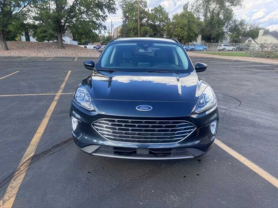 Ford Escape Titanium      2022
