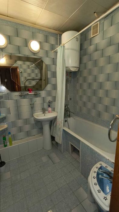 Продам 3 кім.квартиру у  Центрі  68000$