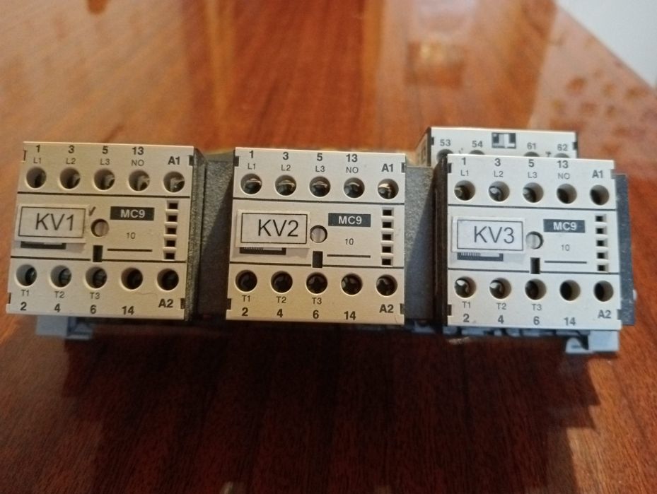 Реле напруги MC9 AC1 400V 20A  Lovato, Italy; збірка 3 шт.