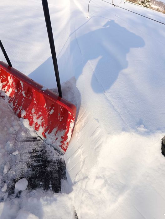 Odśnieżanie dachów, placów, chodników