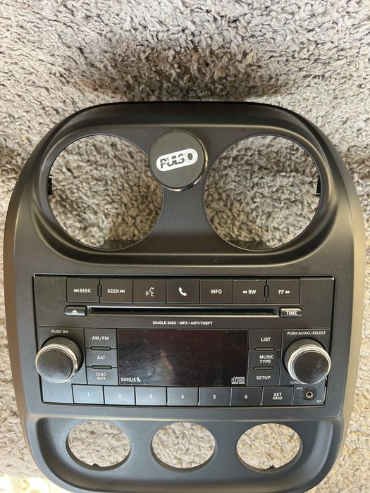 Магнітола Jeep compas 2013р