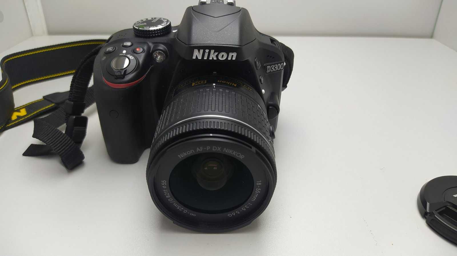 Зеркальный фотоаппарат Nikon D3300 Kit