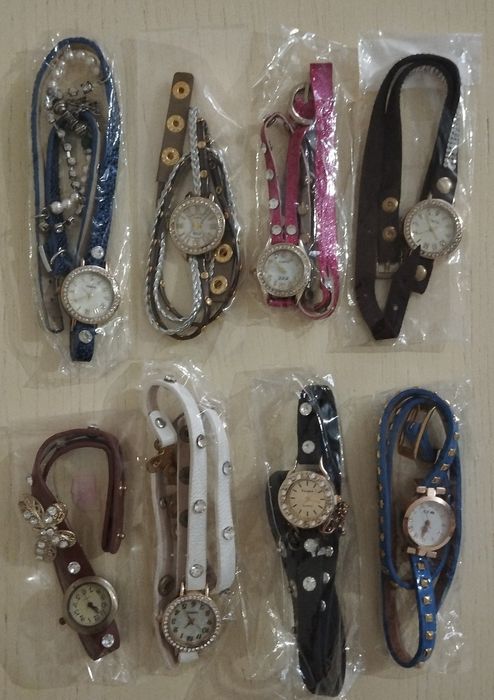 Дитячі і дорослі годинники