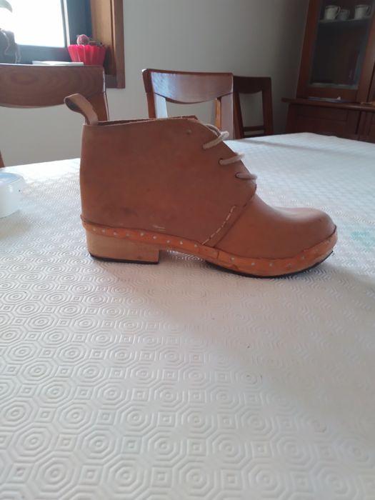 Tamancos a moda antiga