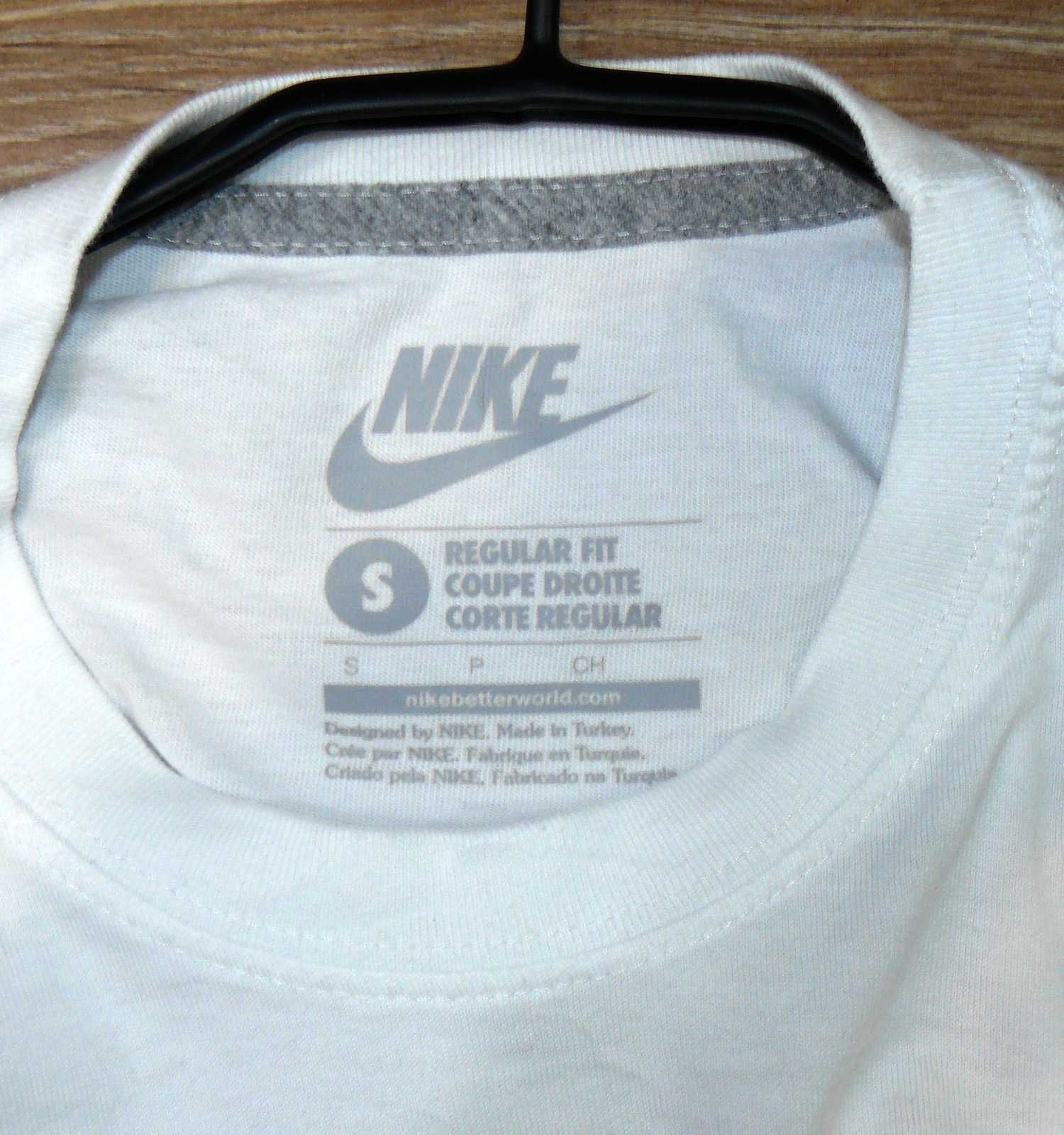 Nike Atrakcyjna markowa bawełniana koszulka roz S