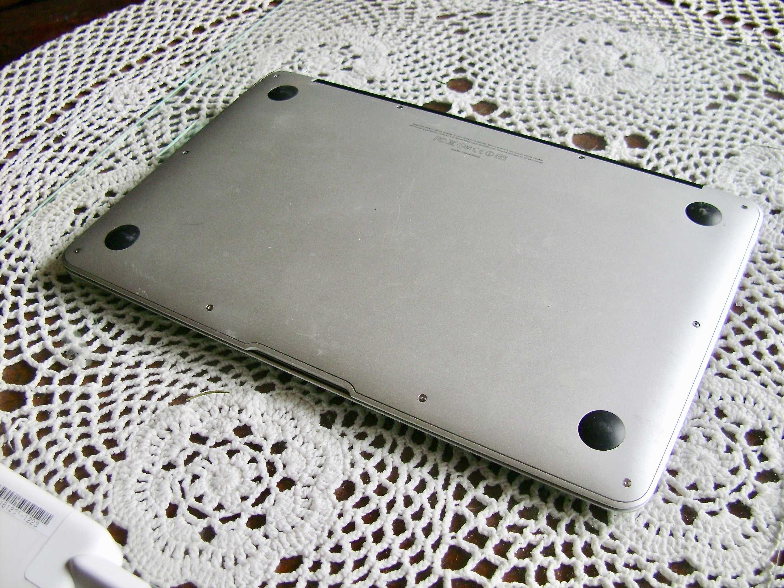 Laptop MacBook Air A1370 9,7"