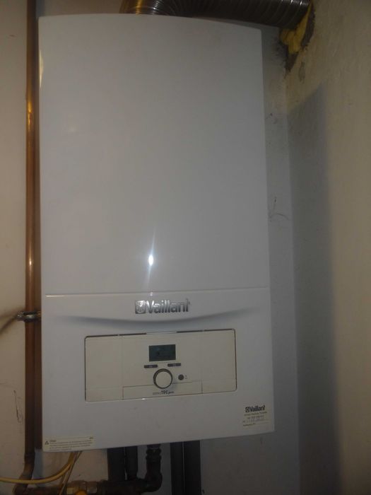 Piec gazowy dwu funkcyjny z otwatą komorą spalania typu Vaillant atmo