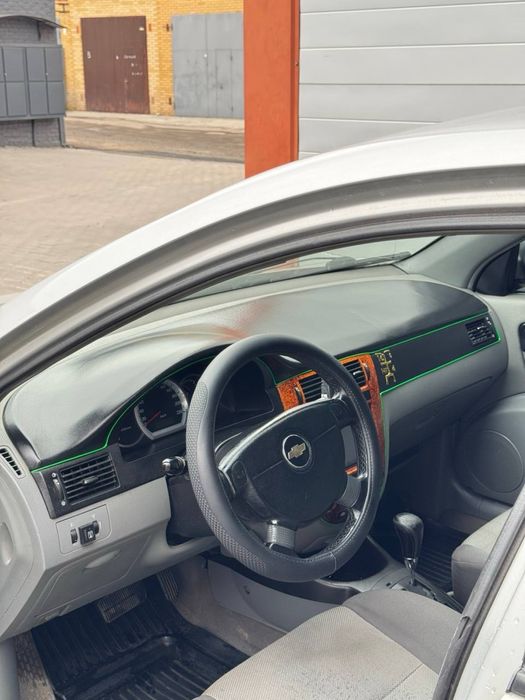 Продам Chevrolet  lacetti АВТОМАТ ГАЗ