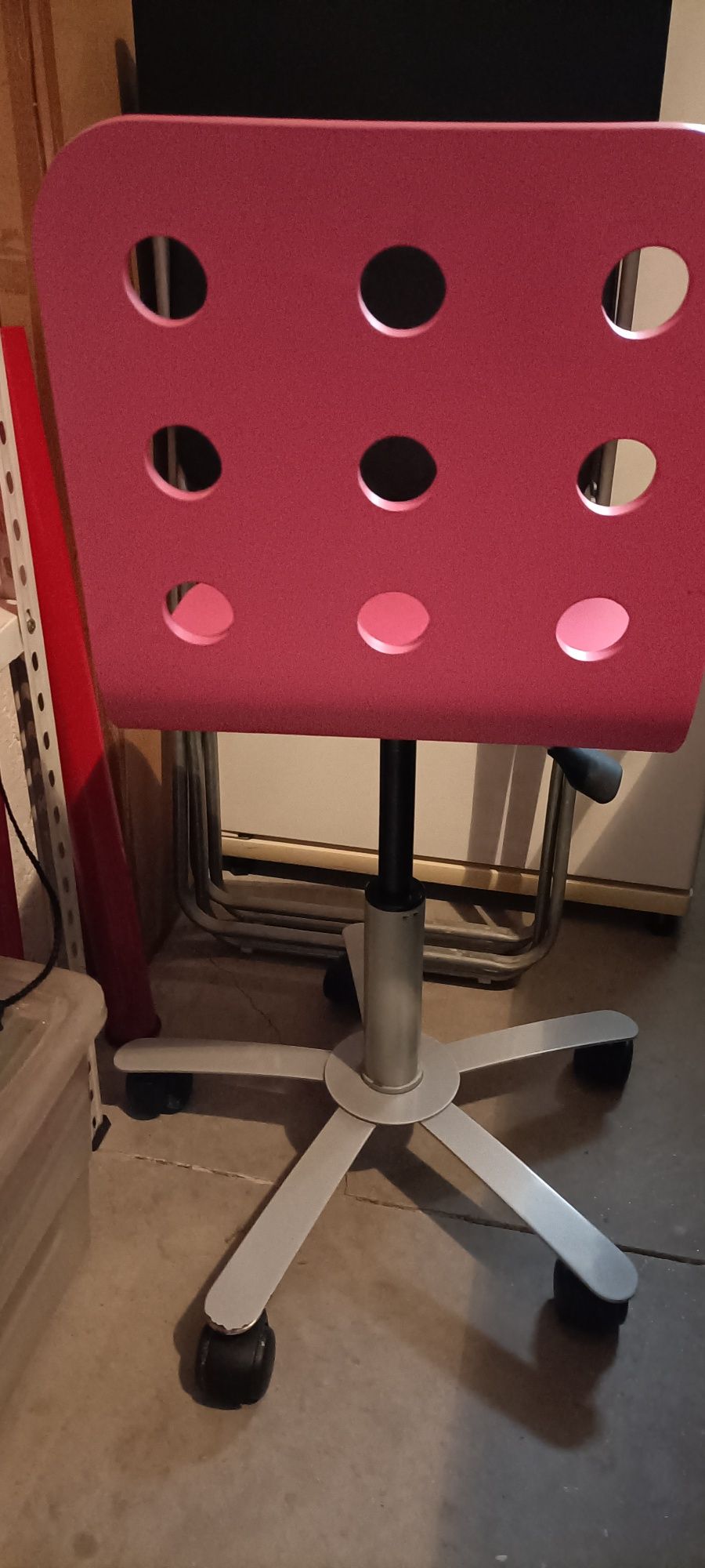 Cadeira rosa criança ikea