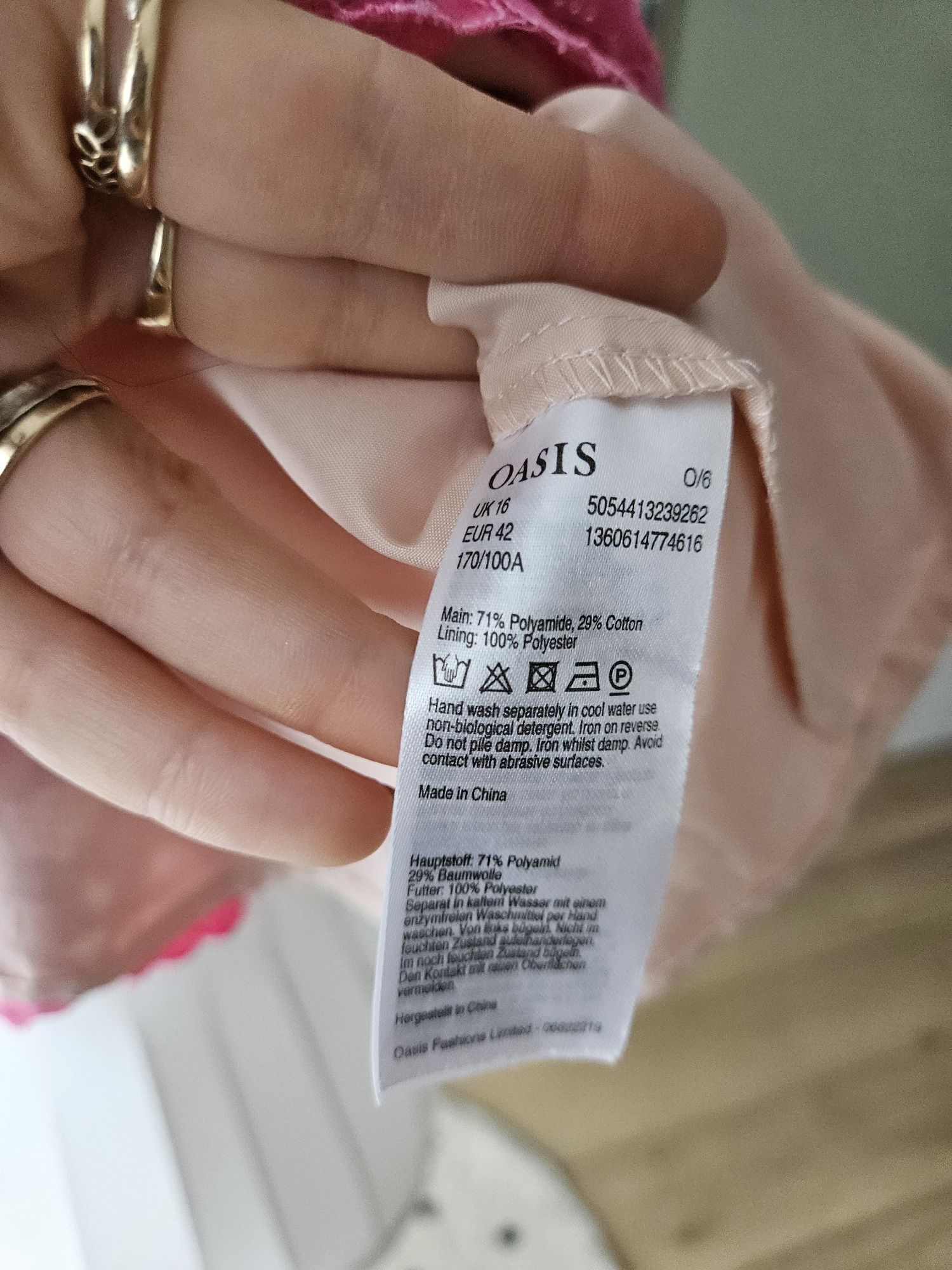 Romantyczna koronkowa sukienka marki Oasis – różowa elegancja XL hiszp