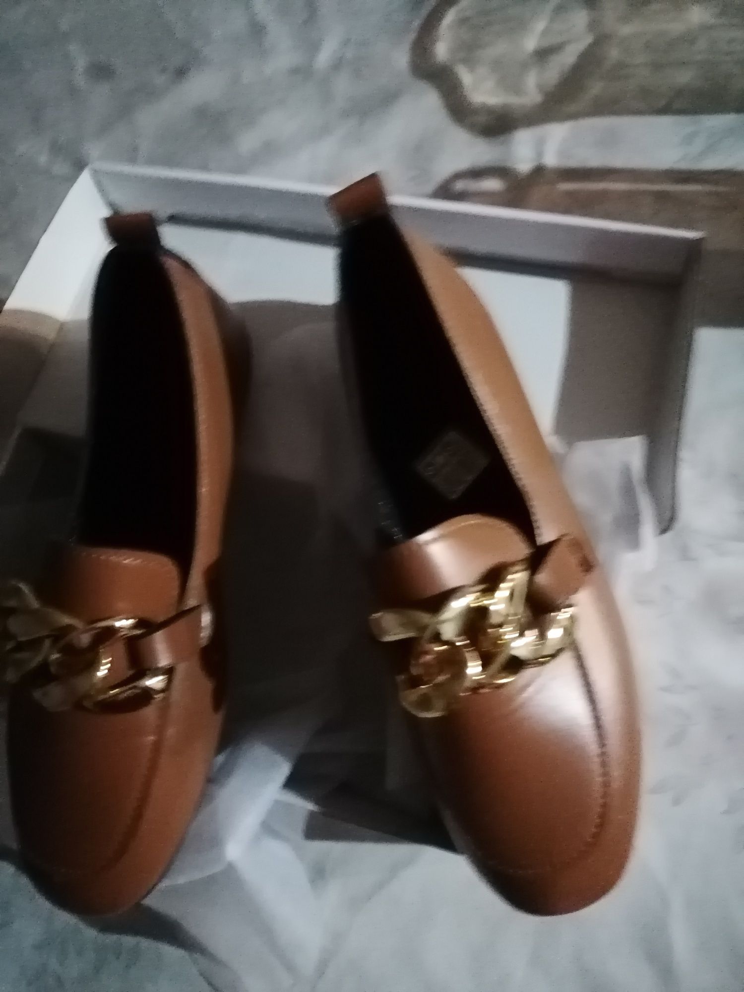 Vendo estes sapatos novos