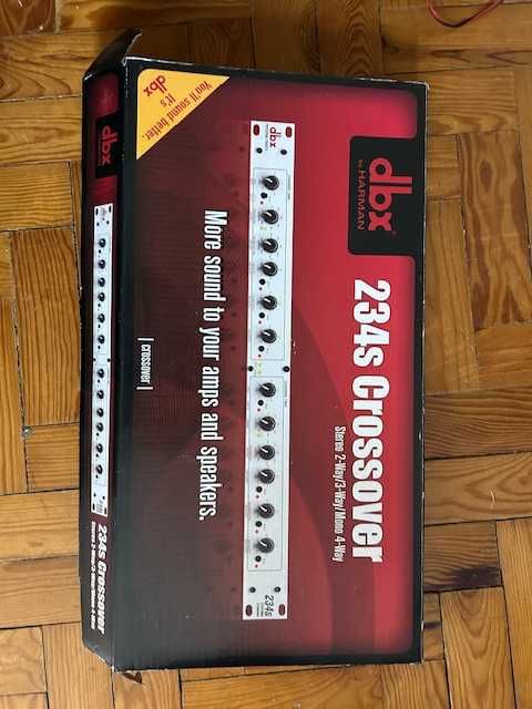 Crossover ativo dbx 234s