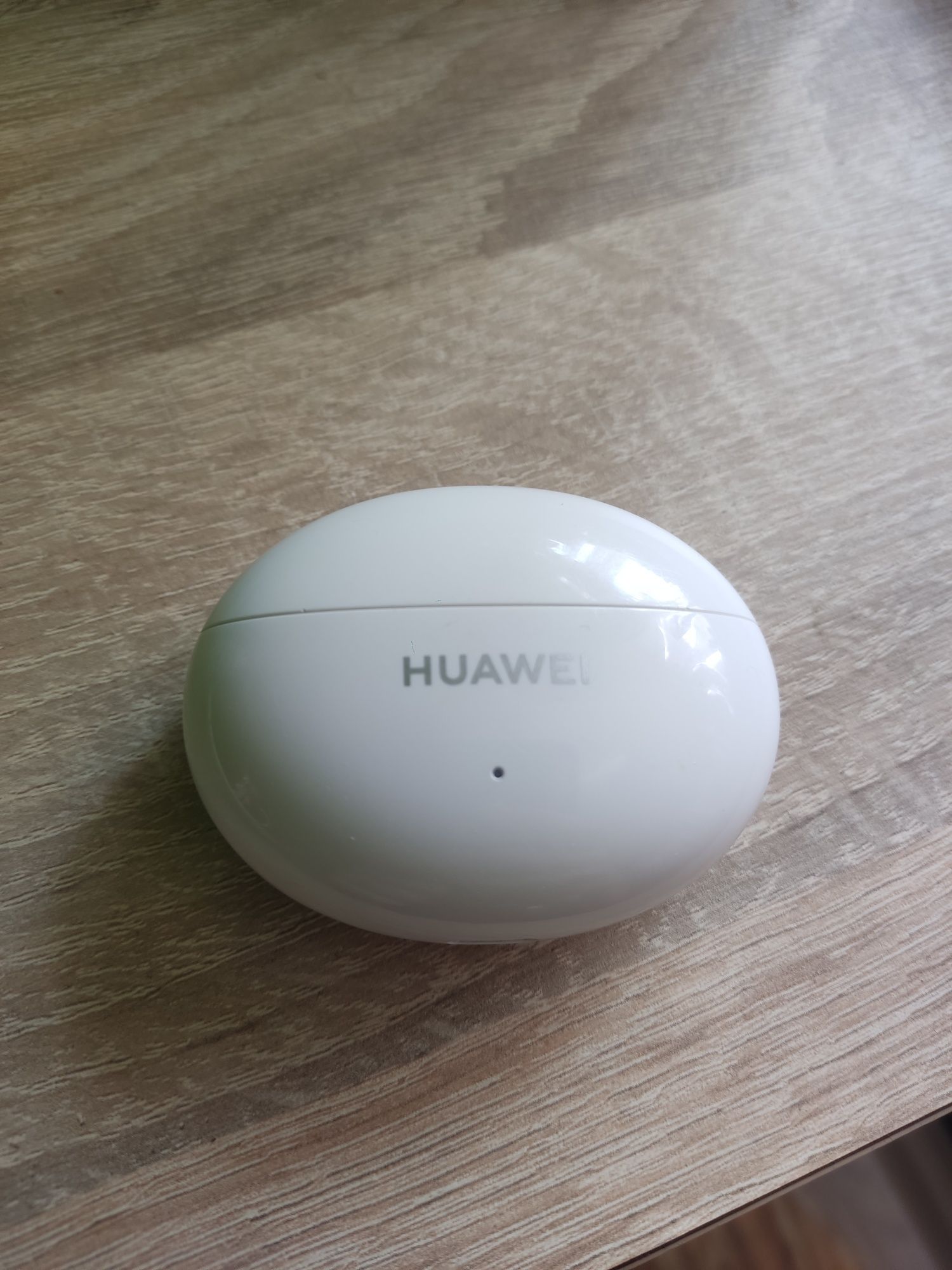 Huawei freebuds 5i ANC - uszkodzona prawa słuchawka