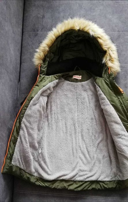 Куртка для дівчики 10-11 років. Зимова.