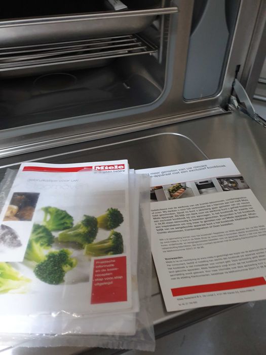 Sprzedam piekarnik parowy MIELE DG 5080